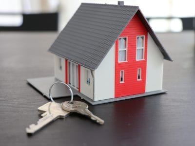 house key real estate stockpack pixabay scaled